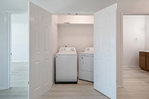 washer/dryer, apartment 302